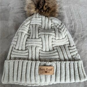 Britt’s Knits Cream Pom-Pom Beanie – Fleece Lined